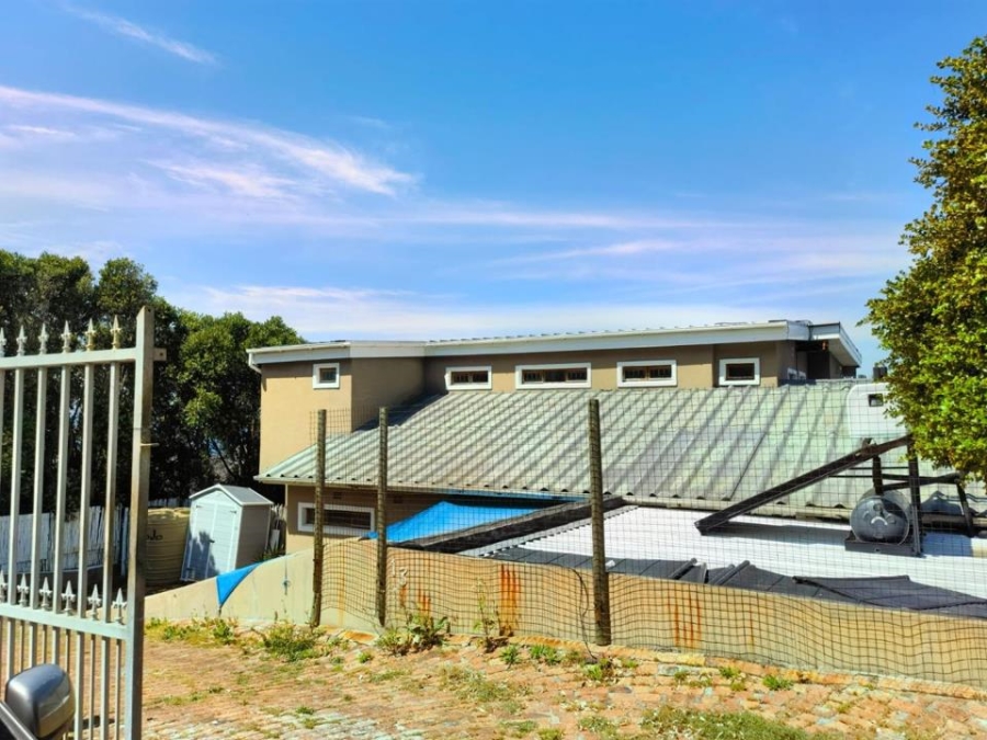 6 Bedroom Property for Sale in Glencairn Western Cape